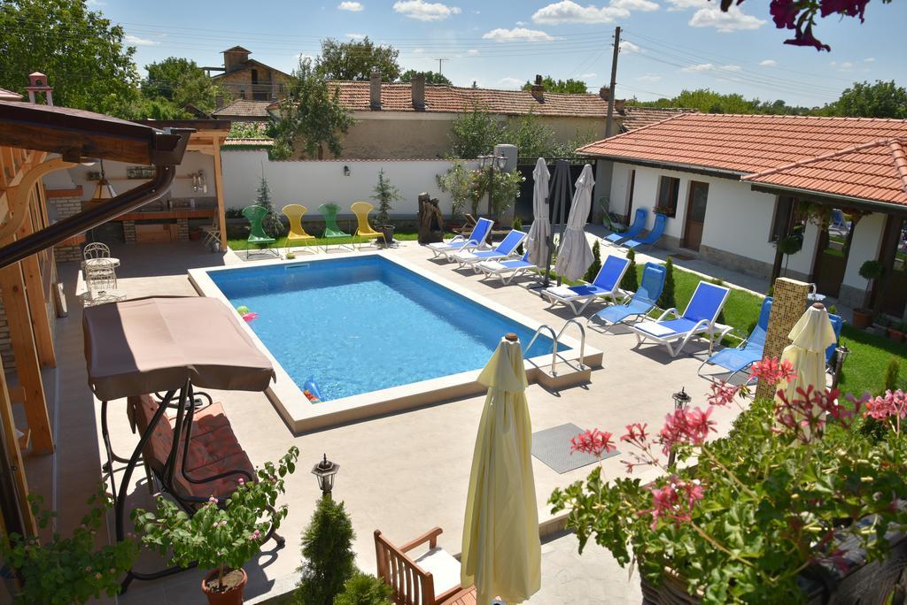 Guest House Zlateya Madara Bagian luar foto