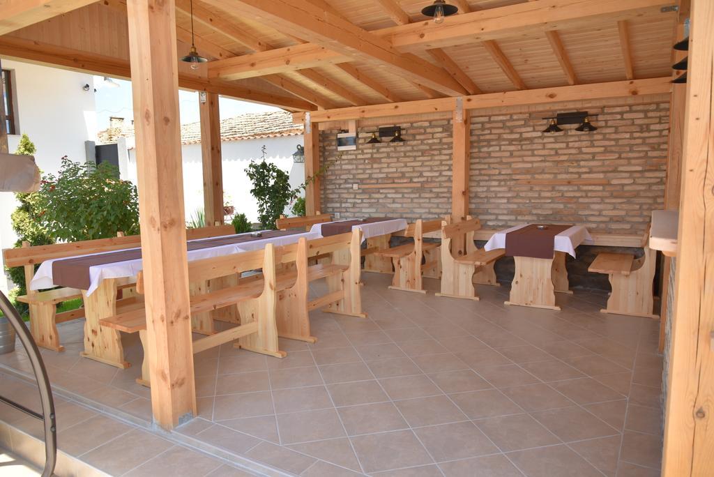 Guest House Zlateya Madara Bagian luar foto