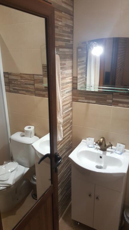 Guest House Zlateya Madara Bagian luar foto
